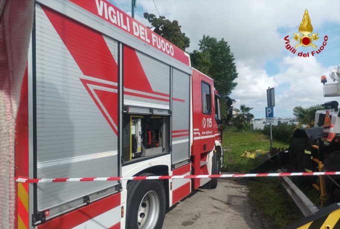 Cadavere nel canale a San Giuliano: aveva un peso legato alla vita e delle ferita alla testa