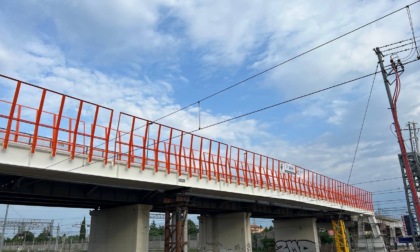 Le immagini del varo della passerella ciclopedonale tra Chirignago e Catene