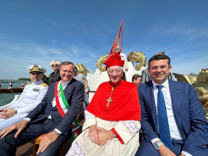 “Noi ti sposiamo, o mare, in segno di vero e perpetuo dominio”: tutte le foto della Festa della Sensa 2023
