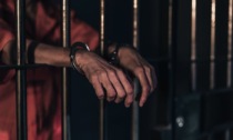 Dopo la maxi retata contro gli spacciatori un detenuto si suicida in carcere