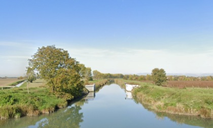 Rifiuti galleggianti: installato sul canale Vela un sistema per intercettarli