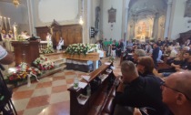 I funerali delle vittime di Santo Stefano di Cadore: l'ultimo saluto al piccolo Mattia, al papà Marco e alla nonna Maria Grazia