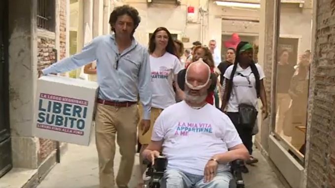Il Veneto può essere la prima regione d’Italia con procedure certe per il suicidio assistito
