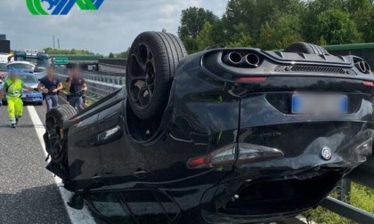 Passante di Mestre, l'auto si ribalta e coinvolge un'altra vettura: ferito il conducente