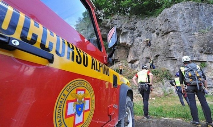 12enne in gita con lo zio sprofonda nel fango durante l’escursione