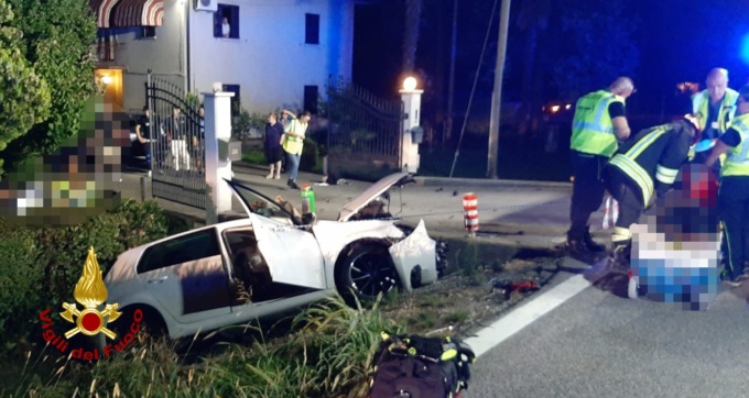 Incidenti a Ceggia e Noventa di Piave, auto nel fosso e sul cordolo di cemento: tre feriti