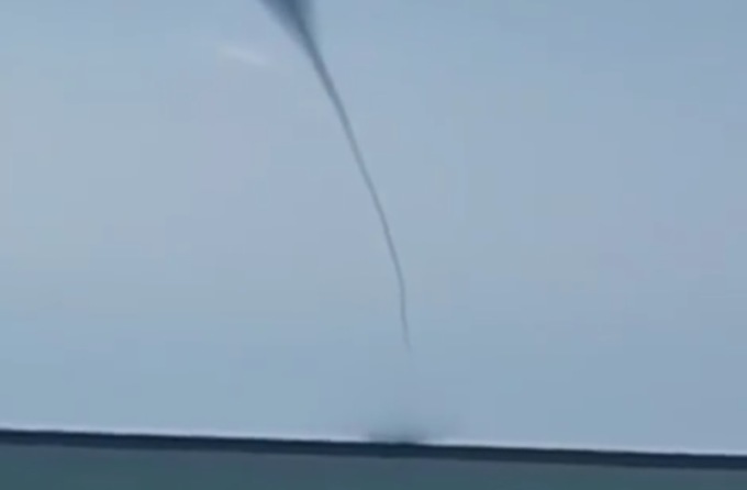 Il video della tromba marina al largo di Caorle