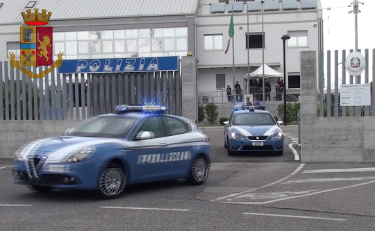 Presunti spacciatori e ladri, beccati due cittadini stranieri con precedenti penali