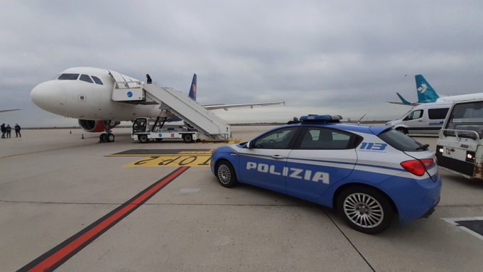 Arrestato per spaccio evade dai domiciliari e fa perdere le tracce