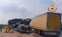 Maxi tamponamento tra mezzi pesanti in A4, un morto e due feriti