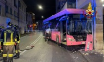 Mestre, altro incidente di un autobus elettrico finito contro un pilastro: la società è la stessa della strage