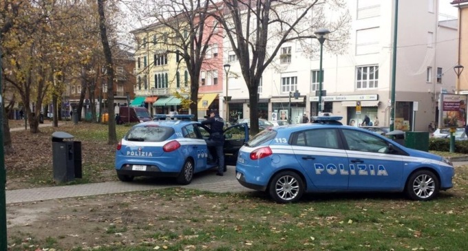 Giovani armati a Mestre: andavano in giro con mazze, bastoni e bottiglie di vetro