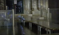 Acqua alta in San Marco, chi doveva alzare le paratoie di vetro?
