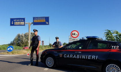 Spaccio e guida in stato di ebbrezza, un arresto e sette denunce durante le festività