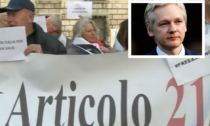 Presidio a Venezia per la libertà di stampa a sostegno del giornalista Julian Assange