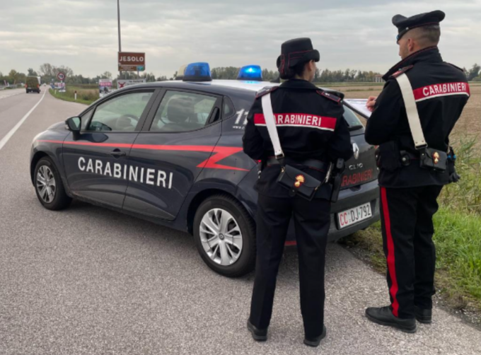 Lotta allo spaccio a Jesolo, 20enne trovato con 89 bustine di cocaina in camera d’hotel