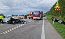 Violento frontale tra due auto lungo la statale Romea a Mira, quattro feriti