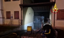 Incendio in un garage ad Annone Veneto: una residente rimane bloccata nel proprio appartamento