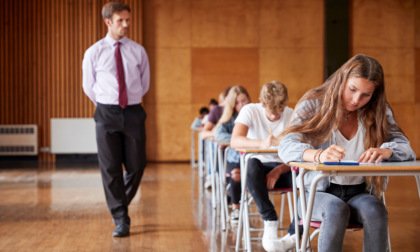 Raffica di insufficienze alla seconda prova, studentessa fa scena muta all'orale di maturità per protesta