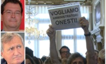 Caos in consiglio comunale dopo l'inchiesta su appalti e corruzione. Brugnaro non si presenta, i cittadini protestano