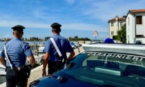 59enne tenta di farla finita in mare, i Carabinieri si tuffano e lo salvano dall'annegamento