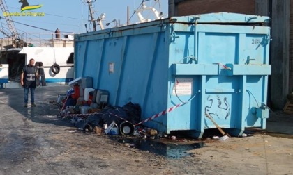 Discarica abusiva nel mercato ittico di Chioggia, sequestrati 25mila chili di rifiuti pericolosi