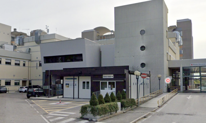 Gettò la figlia di 5 anni dal balcone, per la perizia psichiatrica il papà era incapace di intendere e volere