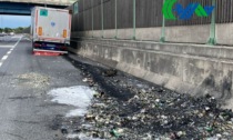 Semirimorchio va a fuoco sul Passante di Mestre, autista lo stacca tempestivamente dal Tir