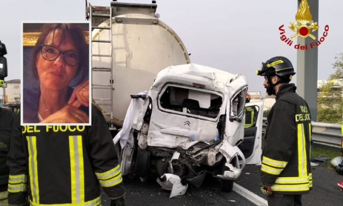 Furgoncino schiacciato tra due mezzi pesanti sull’A4, morta la 61enne Michela Mezzetti: “Solare amata da tutti”