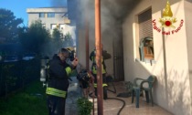 Incendio a Jesolo, ex postino di 69 anni muore intrappolato in casa