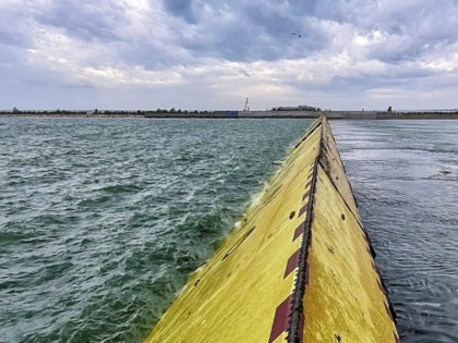Acqua alta a Venezia, il Mose si alza di continuo