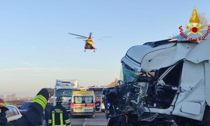 Ennesimo grave incidente sulla Romea tra un tir, un furgone e un'auto