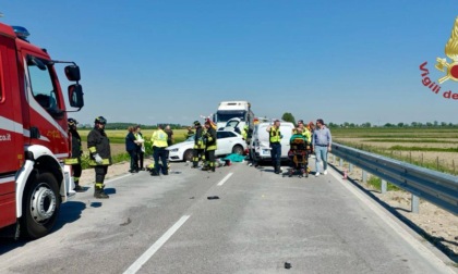 Motociclista perde la vita nell'incidente con tre auto sulla SS14 a Quarto d'Altino