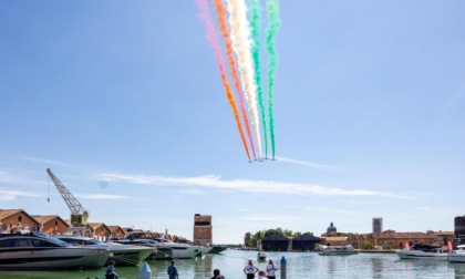 Spettacolo delle Frecce Tricolori a Venezia per l'apertura del sesto Salone Nautico
