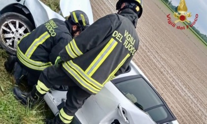 Scontro tra due auto a San Michele al Tagliamento, feriti entrambi i conducenti
