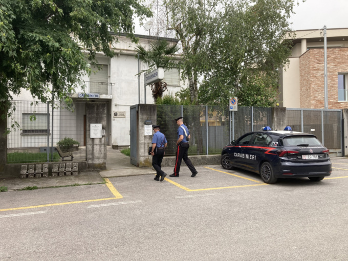 Aggredisce l’ex dopo aver violato il divieto: in carcere un 49enne