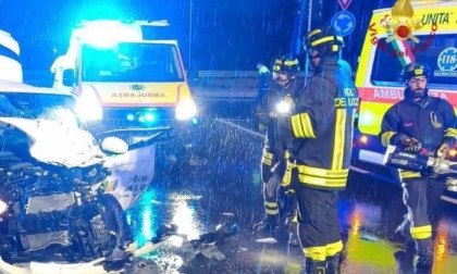 Scontro tra due auto sulla Statale 14: un ferito