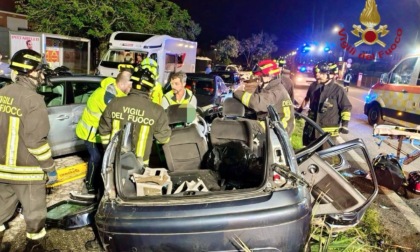Ferita una donna in un incidente stradale con tre auto