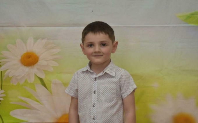 Il bambino ucraino di 6 anni travolto sulle strisce è morto