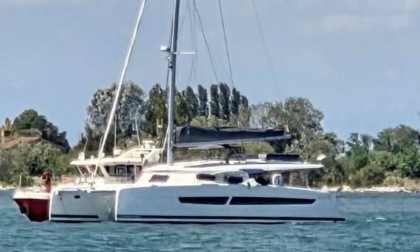 Catamarano alla deriva in Lio Grando, skipper morto per un malore