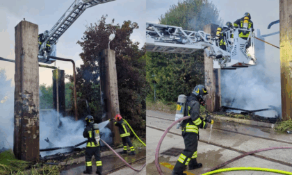 Incendio nelle torri del vecchio terminal intermodale a Marghera