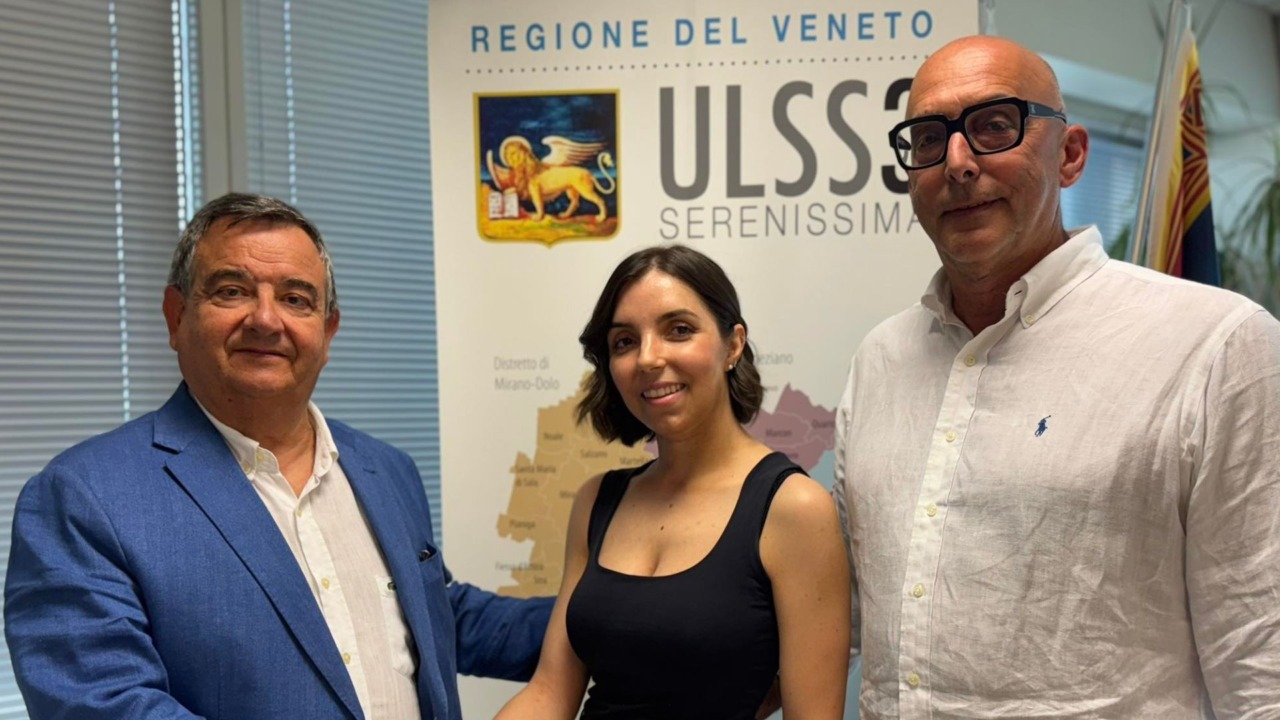 Infermiera ha un tumore alla lingua, ricostruita in un’operazione di 7 ore usando lembi del suo braccio