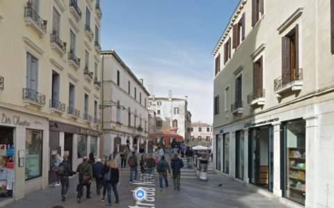 Coppia di turisti ebrei aggredita a Venezia al grido “Free Palestine” da un branco di dieci persone