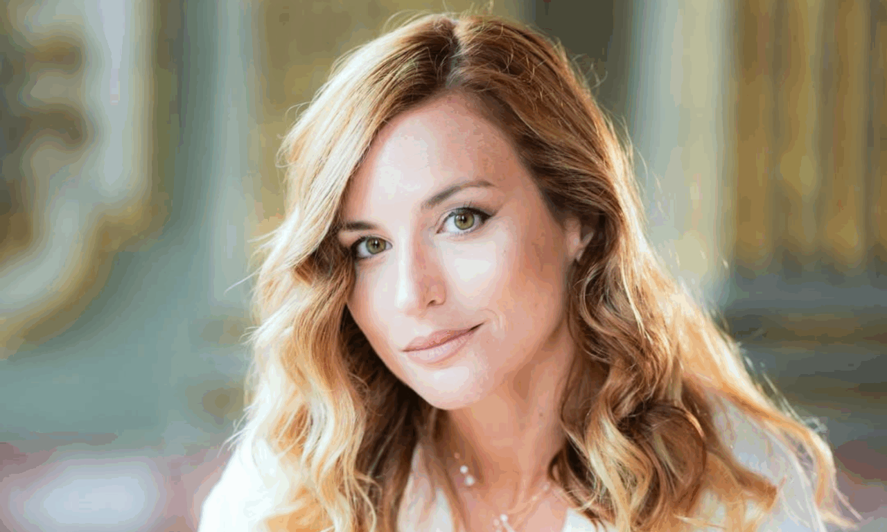 Beatrice Venezi nuova direttrice musicale del teatro La Fenice, ma è polemica: “Scelta calata dall’alto”
