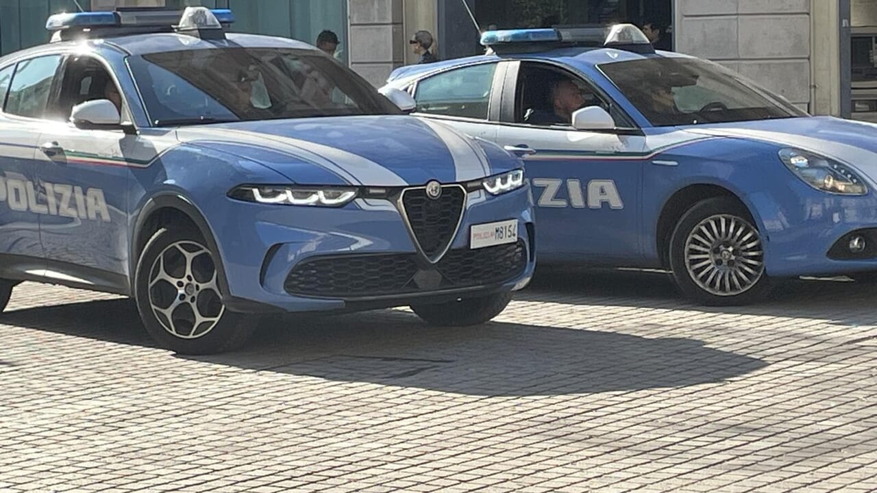 Aggredisce una passante a Mestre e tenta di strapparle la borsa