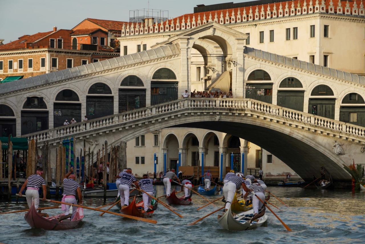 Regata Storica 2025: trionfo di Ortica e Colombi, il Canal Grande tra tradizione e spettacolo