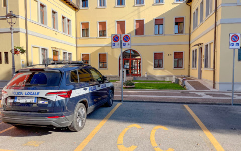 Guidava senza assicurazione e positivo all’alcoltest