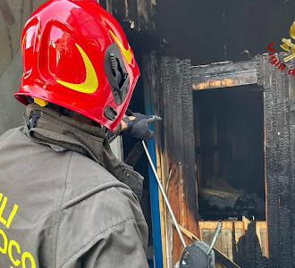 Incendio nella zona Spa di un circolo privato