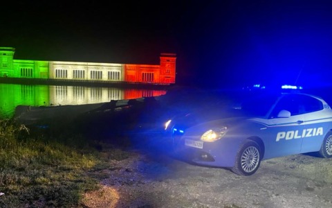 Non può avvicinarsi all’ex, trovato fuori casa sua che suona insistentemente il campanello