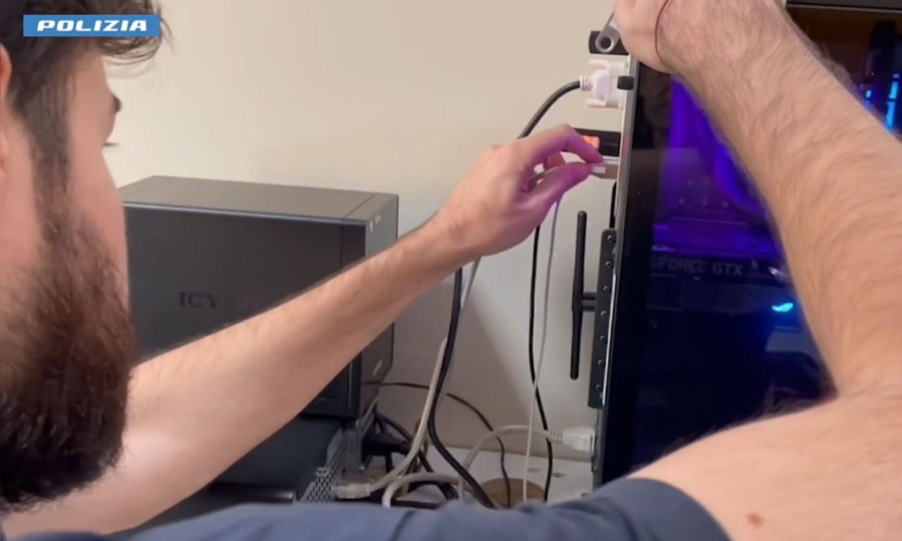 52enne di Venezia creava immagini pedopornografiche con l’intelligenza artificiale